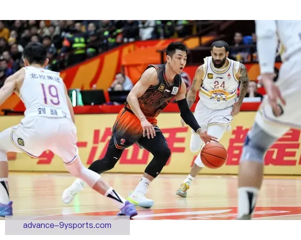 中国男篮逆转取胜挺进亚洲杯四强创赛季最佳表现展现团队韧性与新星风采